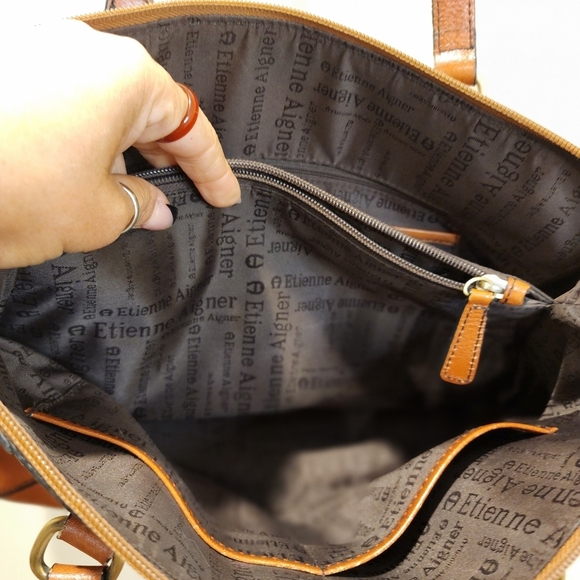 Etienne Aigner Camel Brown Leather Showlder bag - Picture 12 of 16